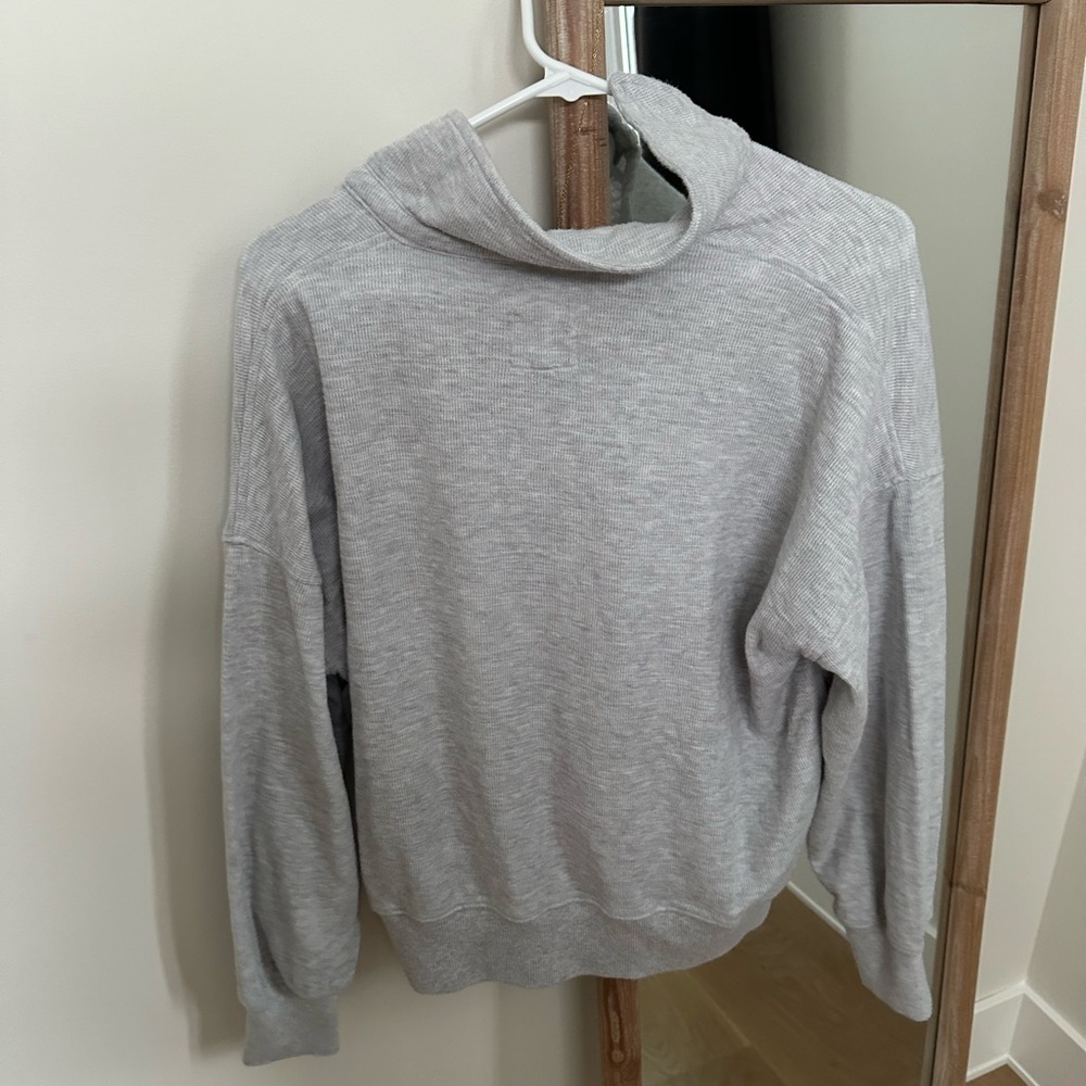 Aerie grey long sleeve - Picture 4 of 4